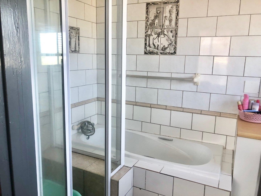 4 Bedroom Property for Sale in Fisherhaven Western Cape
